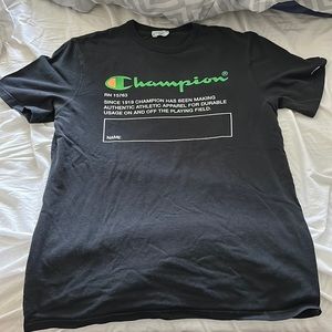 Champion T-shirt Size Large